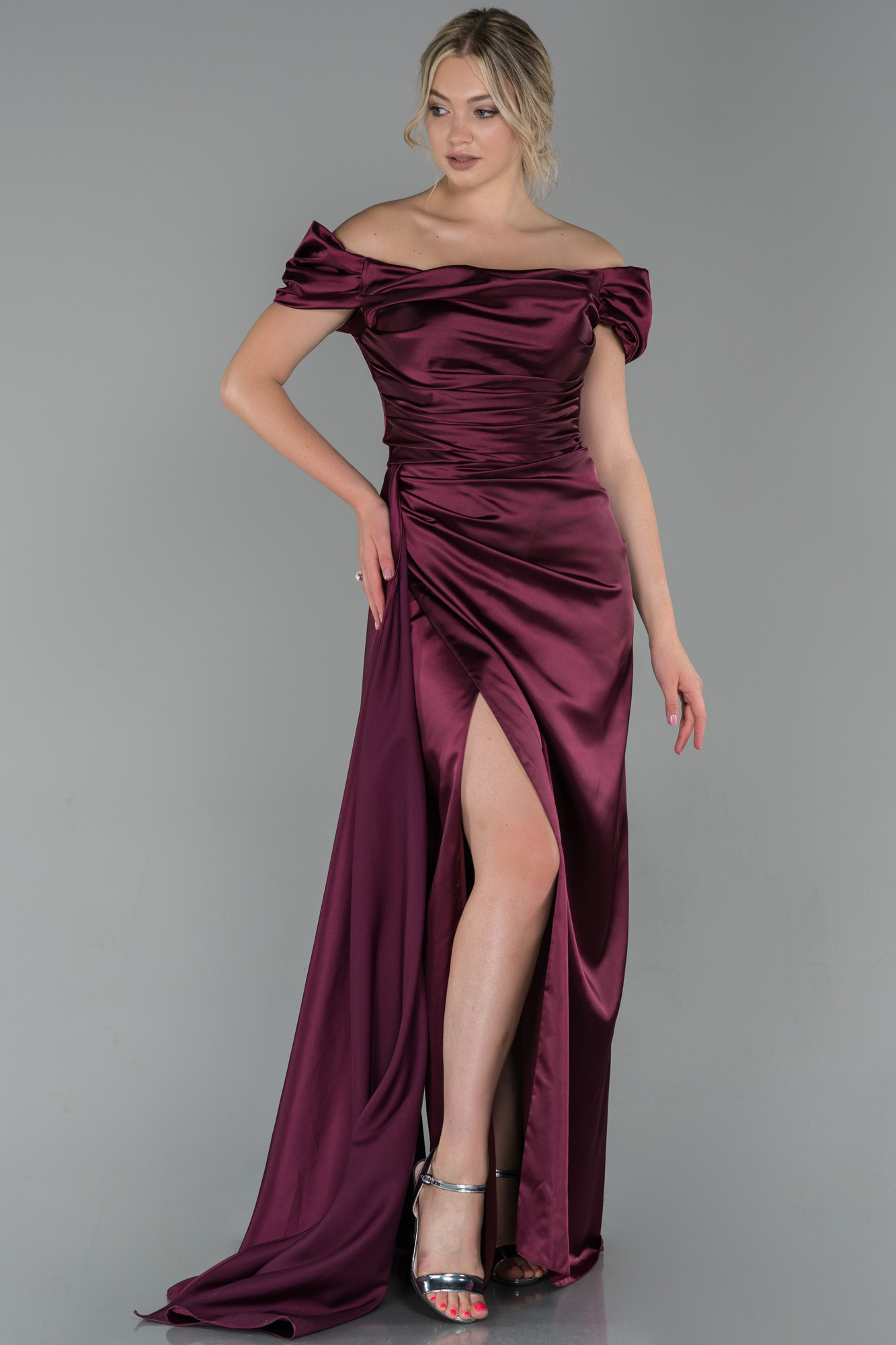 Robe De Soir E Grande Taille Longue Satin Meraude Abu Abiyefon