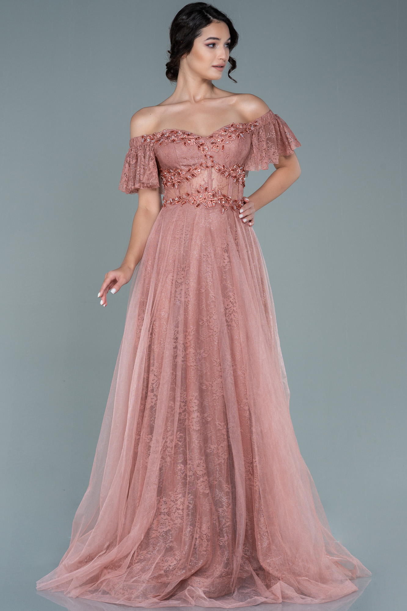 Model Robe Dantelle Robe De Soirée Dantelle Longue Pelure D'oignon ABU2471 | Abiyefon.com
