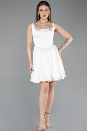 Tenue de Soirée Courte Satin Blanc ABK2529