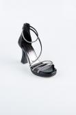 Chaussure Coupe Au Laser Noir MJ5154