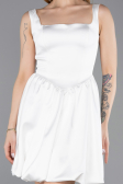 Tenue de Soirée Courte Satin Blanc ABK2529