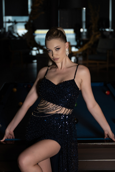 Haute Couture Longue Squameuse Bleu Marine ABU3347