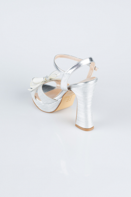Chaussure Coupe Au Laser Argent MJL2331