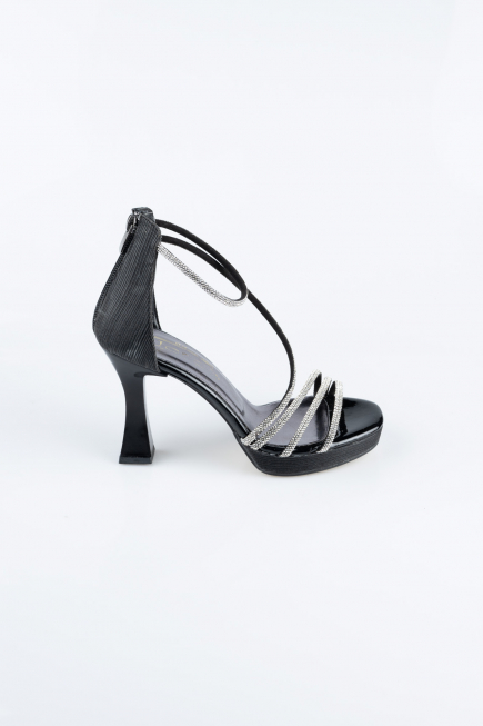 Chaussure Coupe Au Laser Noir MJ5154