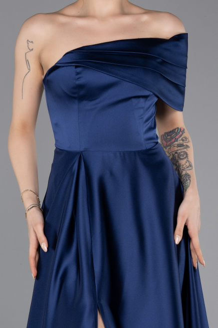 Robe de Soirée Longue Satin Bleu Marine ABU6019