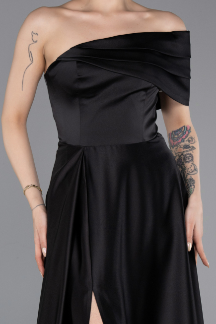 Robe de Soirée Longue Satin Noir ABU6019